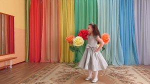 ПЕСНЯ "ДЕВОЧКА-ВЕРТУШКА" Исполняет: Яна Кулеш