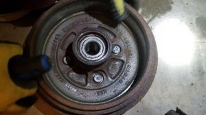 Nissan Micra 2015 замена подшипника ступицы заднего / rear bearing how to replace