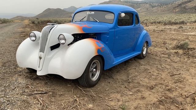 Ретро автомобиль который достоин внимания смотреть онлайн