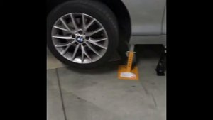 BMW 1 series 118i 2013 engine oil and filter replacement