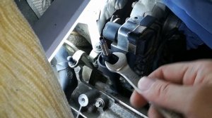 Mercedes ML сломалась свеча накала, удаление