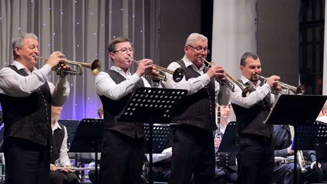 Парад трубачей смотреть онлайн