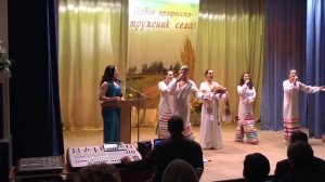 Вокальный ансамбль "Млада" "Будем по росе гулять"