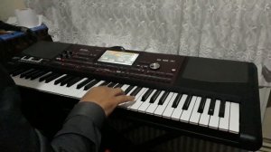 KORG PA 700