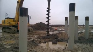 Стройка. Забивка свай. Вечномерзлые грунты. Бурение