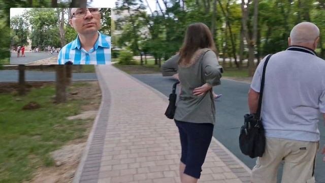 Прогулка по вечерней Феодосии. Цены в ресторанах в центре. Доступные развлечения, городской пляж.