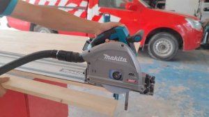 Makita 40V XGT Cordless Brushless Plunge Cut SP001G with VC004G Vacuum