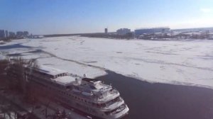 На мосту у реки Дон, зимой 2024 On the bridge by the Don River, in the winter of 2024.mp4