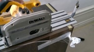 DeWalt DWS520 QS.  Обзор старой погружной пилы.