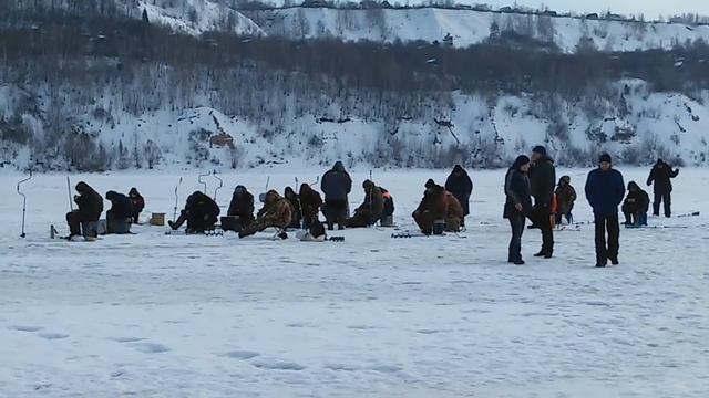 Особенности зимней рыбалки смотреть онлайн