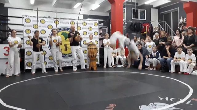 Соло на семинаре с Prof.Parafuso по Капоэйра смотреть онлайн