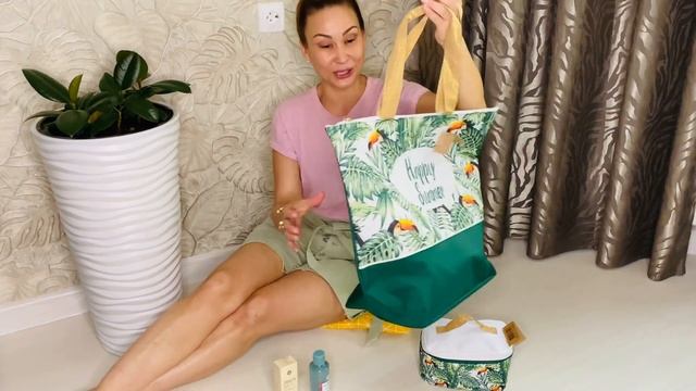 Успей получить ПОДАРОК от ИВ РОШЕ! Не забудь сказать кодовое слово! смотреть онлайн