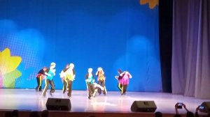 Коллектив"Пирамида" исполняет танец "Книга"худ.рук. Камаева Алина Валерьевна.