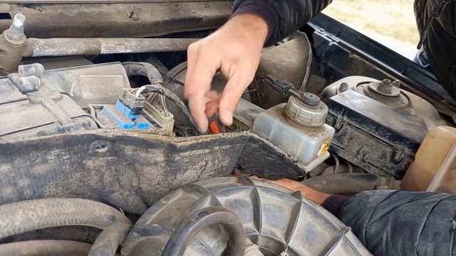 Замена моторедуктора печки (Приора с кондиционером) смотреть онлайн