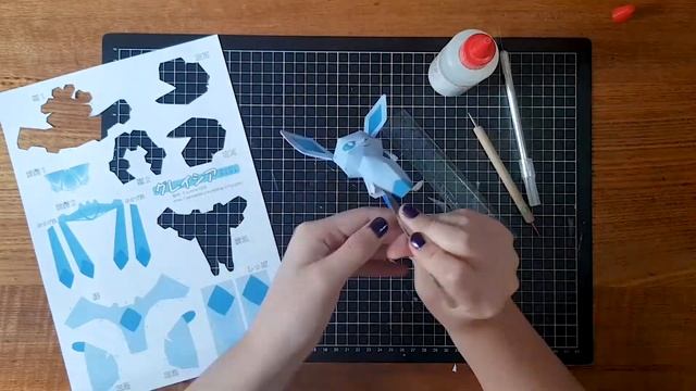 Making a Papercraft Glaceon | DIY Pokemon смотреть онлайн