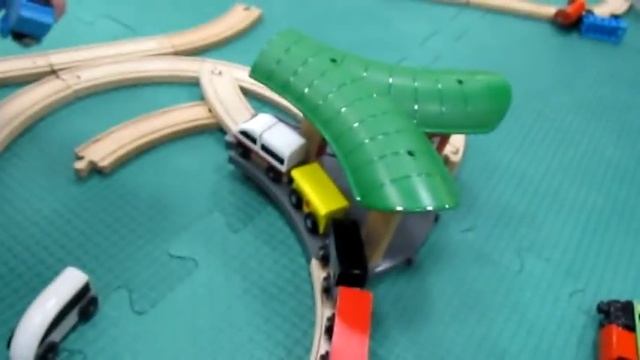 Город развлечений - игровой центр. Батуты, горки, машинки, танцы и другие развлечения! смотреть онлайн