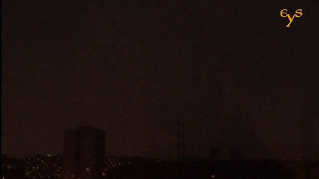 Молнии бьют с земли в небо 18 июля 2016 года - Lightning strikes upwards смотреть онлайн