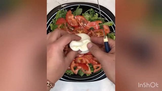 Вкуснейший и очень лёгкий салат с Бурратой и рукколой