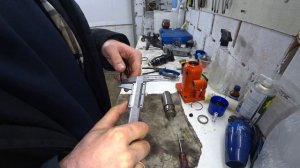 Ремонт домкрата Pajero Wagon IV, как разобрать домкрат (Jack repair Mitsubishi Pajero)