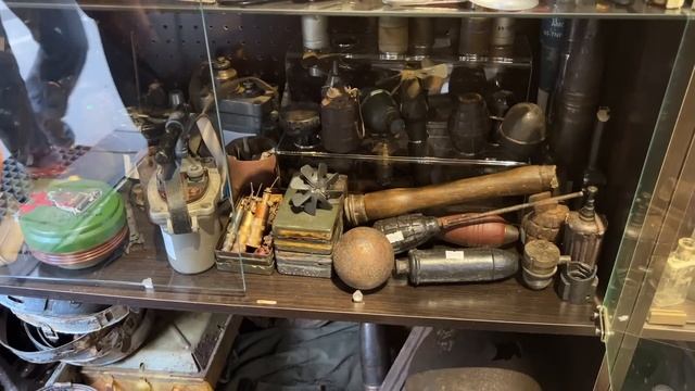 Московский БЛОШИНЫЙ РЫНОК на ПАРТИЗАНСКОЙ. Военная тематика в магазине БАСТИОНЪ.