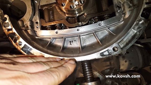 Обманчивая течь заднего сальника коленвала на Mercedes Benz OM642 (R Class I 3.0d ) смотреть онлайн