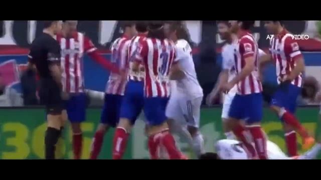 Сумасшедший дерби Реал Мадрид Атлетико Мадрид , драки, стычки всех времён!! 2019 HD смотреть онлайн