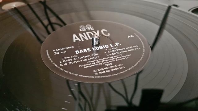 Andy C - Bass Constructor смотреть онлайн