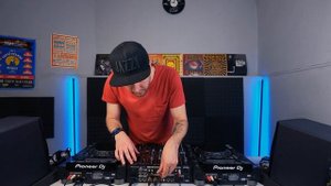 Как подключать диджей оборудование.