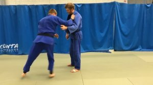 Дзюдо. Бросок подхватом. Judo. Uchi mata throw. Ashi waza