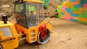 Игрушки для строительство мостов. Полицейская машина, грузовик, Каток, Экскаватор