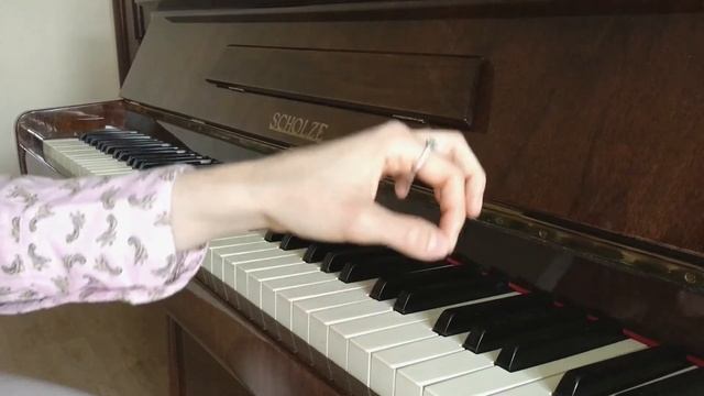 КАК ПОСТАВИТЬ РУКИ на пианино