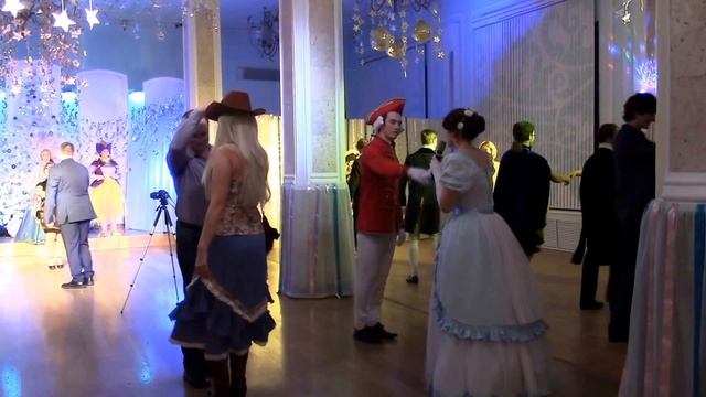 Снегурочка и ее Резиденция в Костроме.Танцуем Марш Карусель