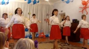 Жизнь так прекрасна! Воспитатели на утреннике зажигают!