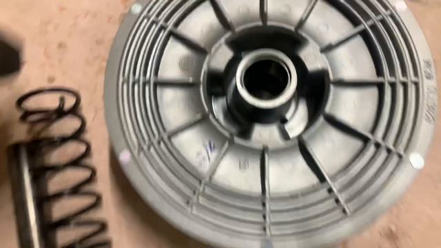 Меняем вариатор на BRP, STELS, установка STM смотреть онлайн