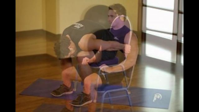 Растяжка дельт,сидя на стуле смотреть онлайн