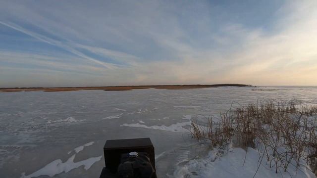 Мотобуксировщике Паксус 550 по зимнему озеру в 4К. Ильмень .