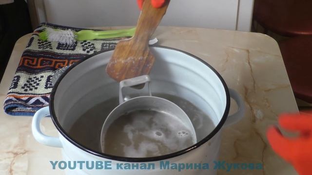 НОВЫЙ СПОСОБ! ЧИСТИМ ПОСУДУ ОТ НАГАРА И ЖИРА! смотреть онлайн