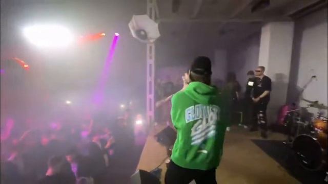 PINQ FT. КОРЕШ - DIAMOND (полный трек, нарезка со стрима) смотреть онлайн