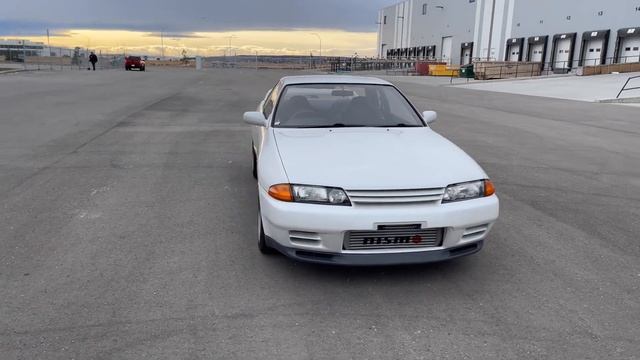 15k-km 1991 Nissan Skyline R32 GT-R walkaround смотреть онлайн