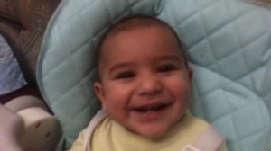 Ребенок смеётся полный РЖАЧ !!!