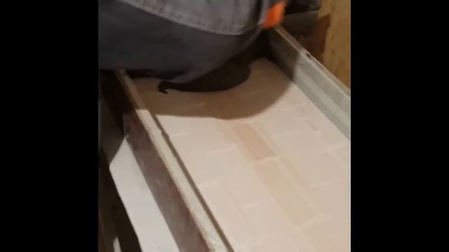 Приспособа для быстрого нанесения клея на плитку смотреть онлайн