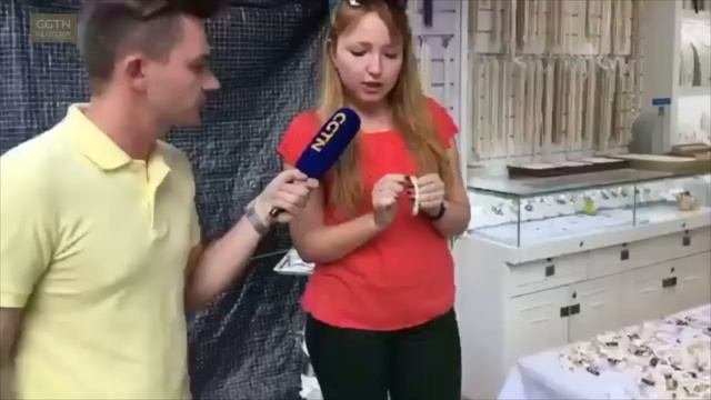 Как в Сямэне правильно выбрать настоящий жемчуг - вы узнаете из видео! [Age 0+]
