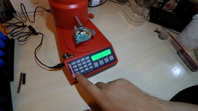 Снаряжение дробового патрона, пороховой дозатор Hornady lock-n-load auto charge