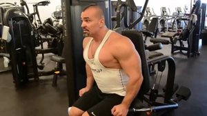 Бодибилдинг видео Делаем разминку перед тренировкой Бодибилдинг разминка