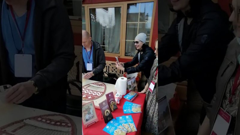 На городском фестивале "Пасхальный дар". Делаем мозаичное панно