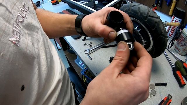 Kugoo m4 PRO 2020, MAX SPEED, убираем скрипы и стуки в задней подвеске, делаем ее жестче.