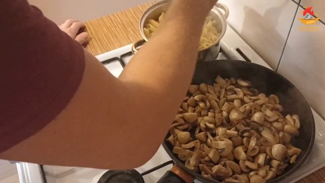ТАЮЩИЕ ВО РТУ Макароны С Шампиньонами в сливочном соусе. Рецепт не оставит равнодушного никого! смотреть онлайн