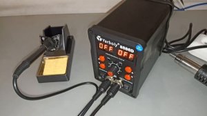Распаковка и полный обзор Китайский паяльный станции Yarboly 8586D, заказанные из Wildberries.