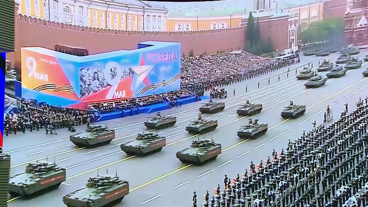 Почти 65 тысяч человек примут участие в парадах в честь 75-летия Победы по всей стране
