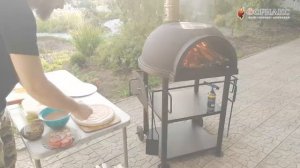 Дровяная чугунная печь для настоящей вкусной пиццы.